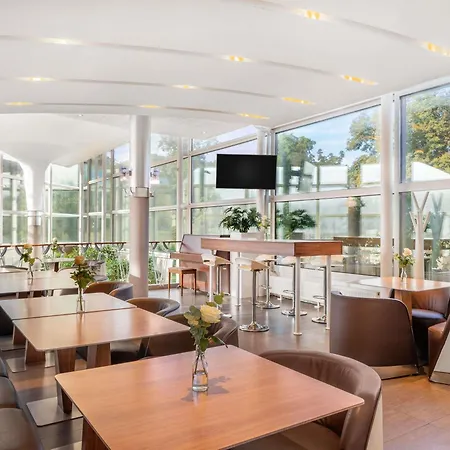 Novotel Hotel 4*