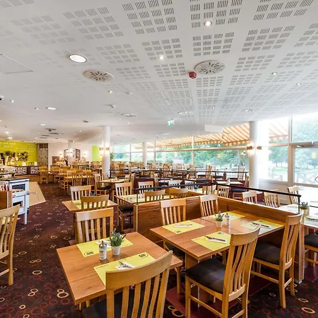 诺富特布达佩斯城市酒店 4* 布达佩斯