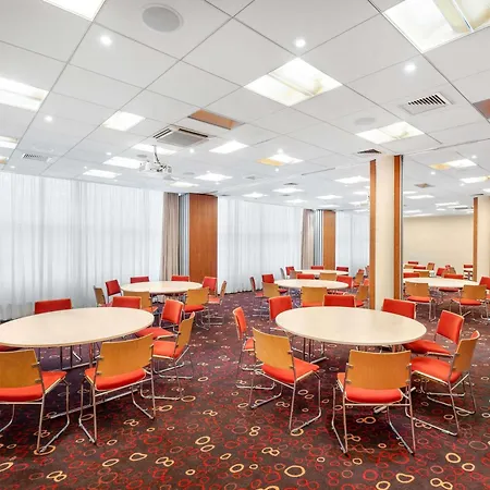 Novotel מלון 4*