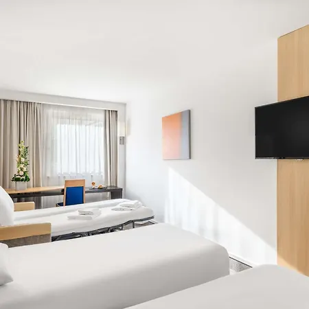 Novotel Hotel 4*